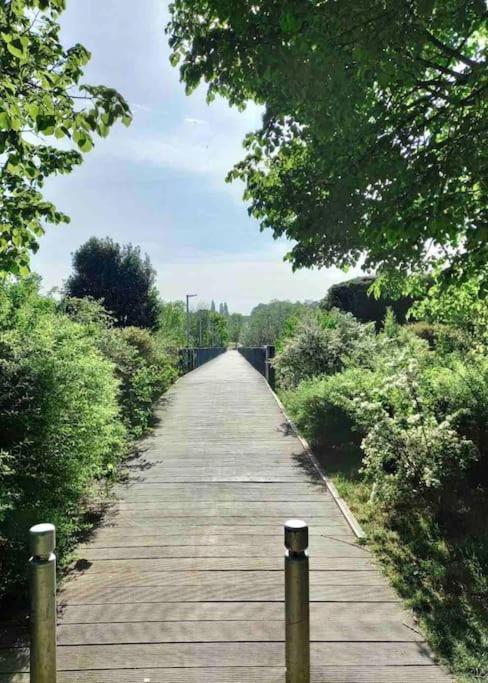 Le Domaine Reserve , Parking Et Ecrin De Verdure Amiens Extérieur photo