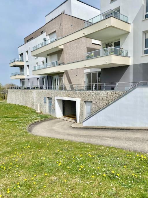 Le Domaine Reserve , Parking Et Ecrin De Verdure Amiens Extérieur photo